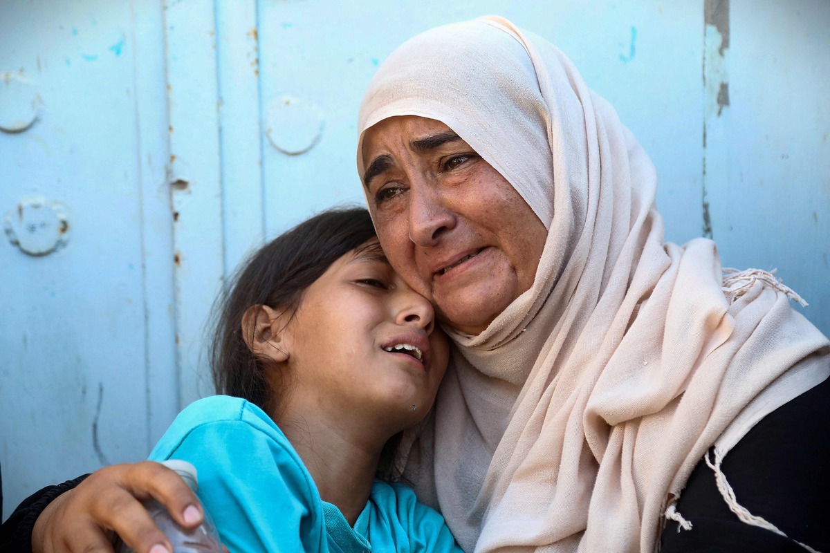 why don't gazanis receive humanitarian